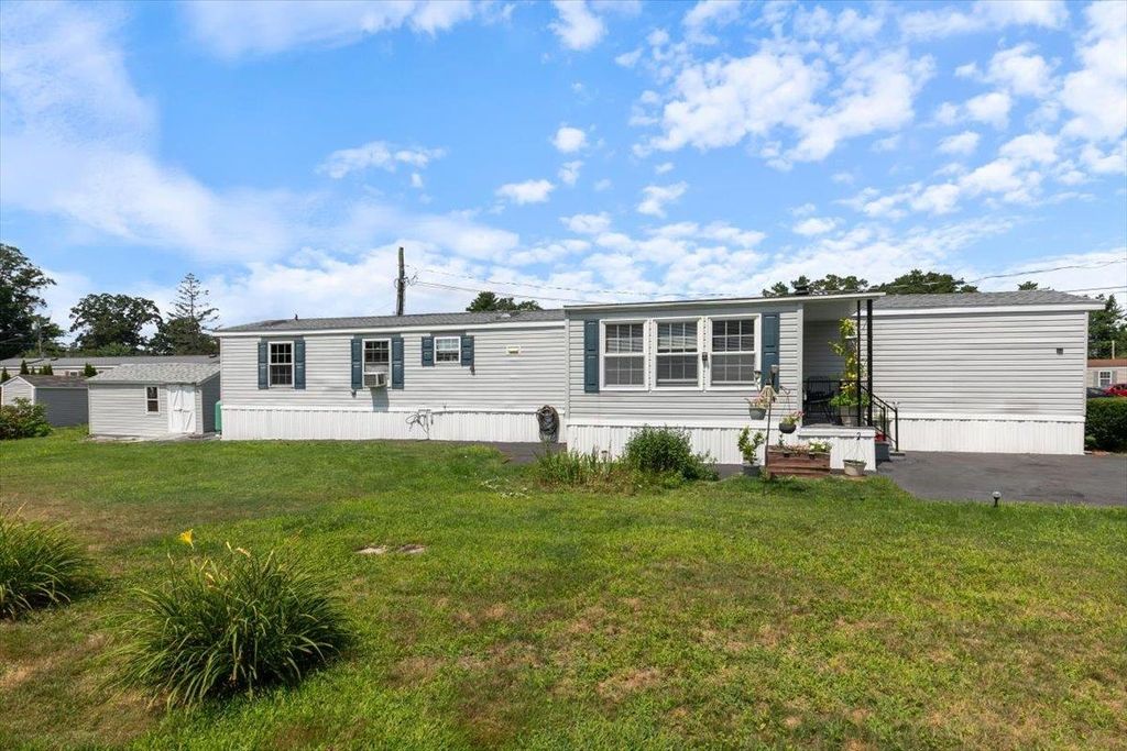 Photo of 40 Hagop Road, Salem, NH 03079 (MLS # 5054556)