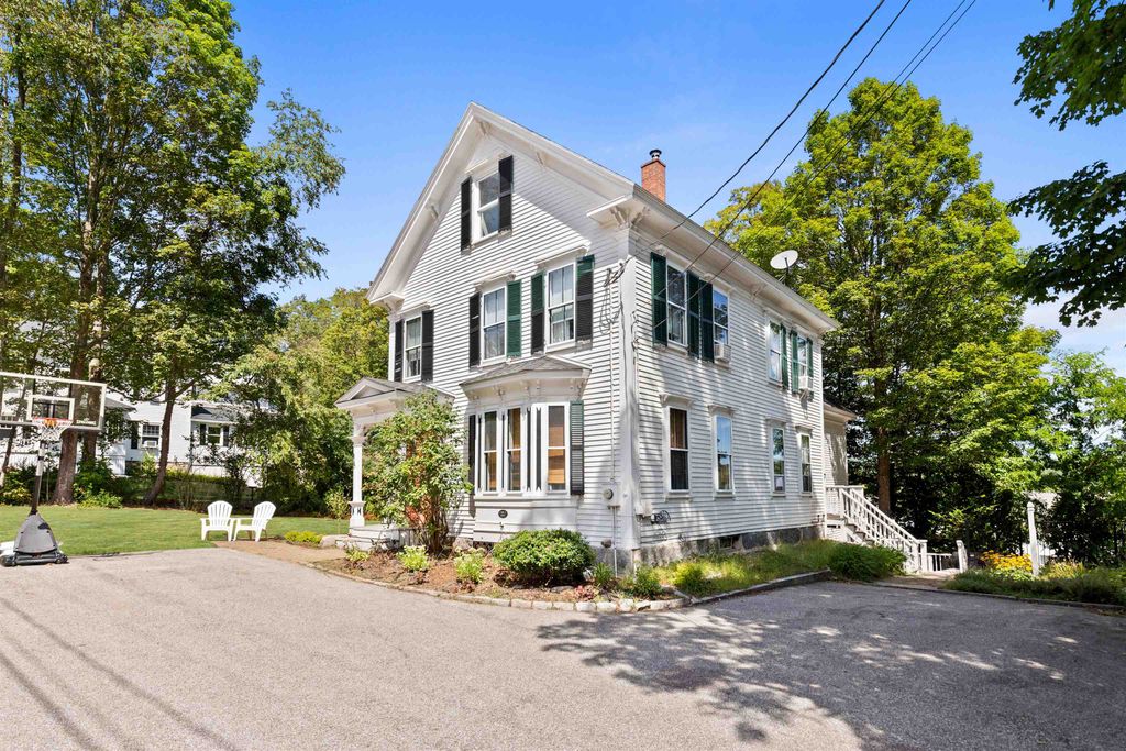 Photo of 15 Highland Street, Meredith, NH 03253 (MLS # 5084364)