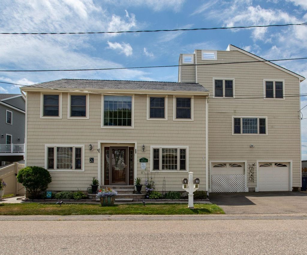 Photo of 711 Redman Street, Hampton, NH 03842 (MLS # 5085100)