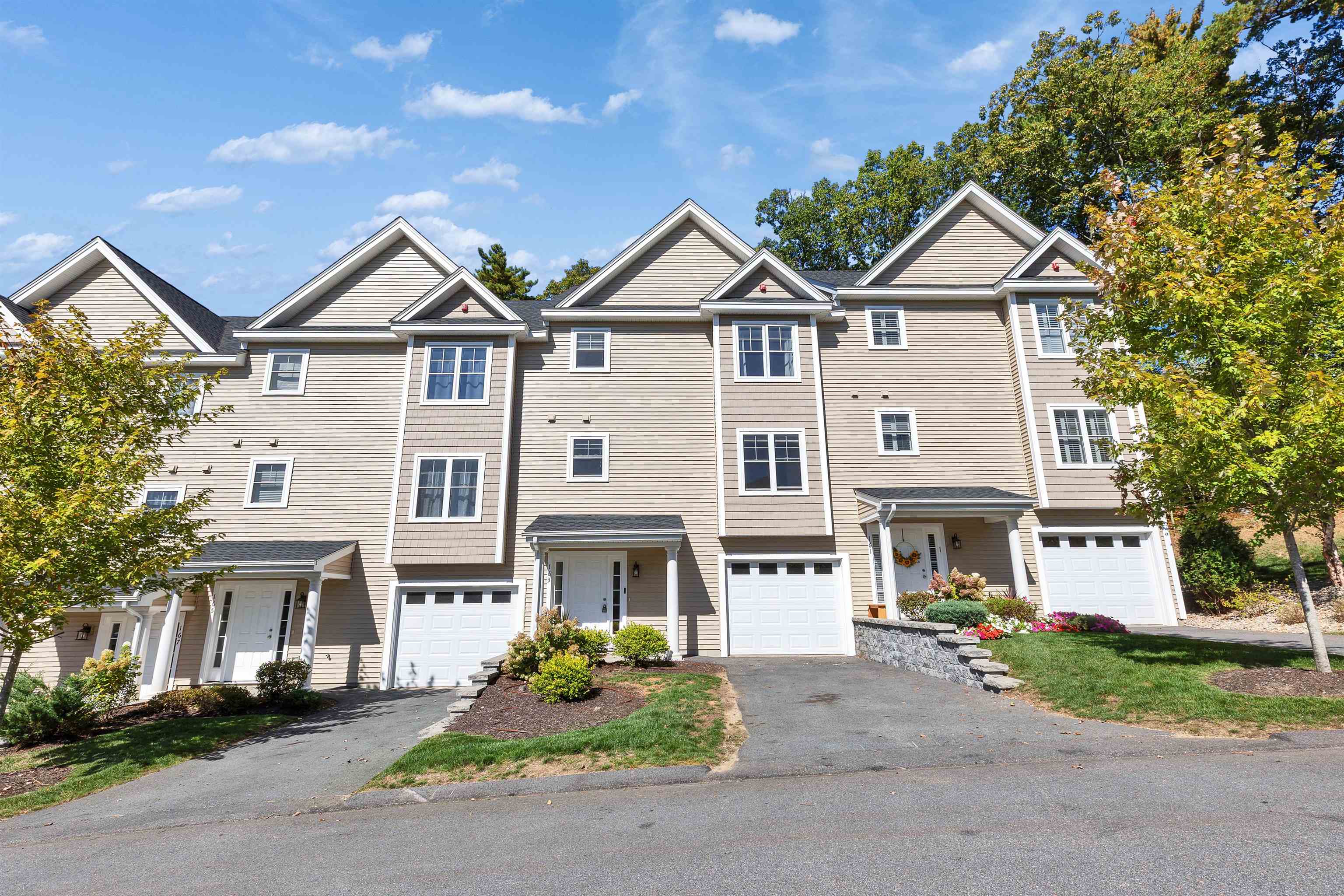 163 Woodview Way 2
