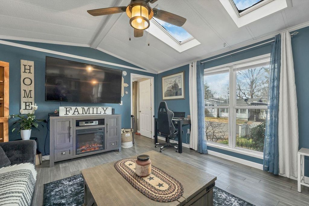 Photo of 7 N Dewberry Lane, Rochester, NH 03867 (MLS # 5086021)