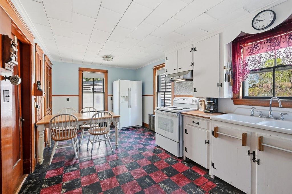 Photo of 21 Dodge Street, Rochester, NH 03867 (MLS # 5088513)