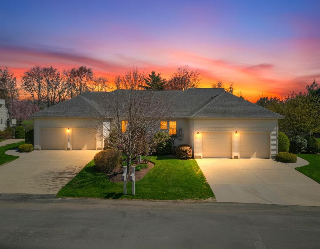 Photo of 9 Pebble Beach Drive, Bedford, NH 03110 (MLS # 5086205)