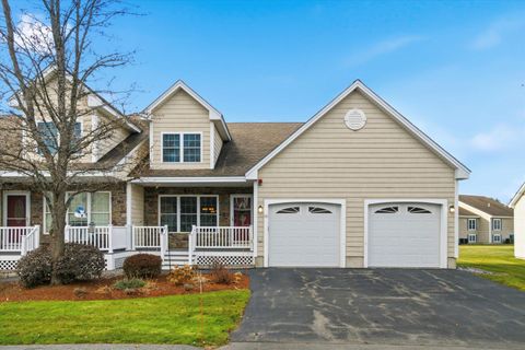 Photo of 9 Doveton Lane #B, Hudson, NH 03051 (MLS # 5071454)