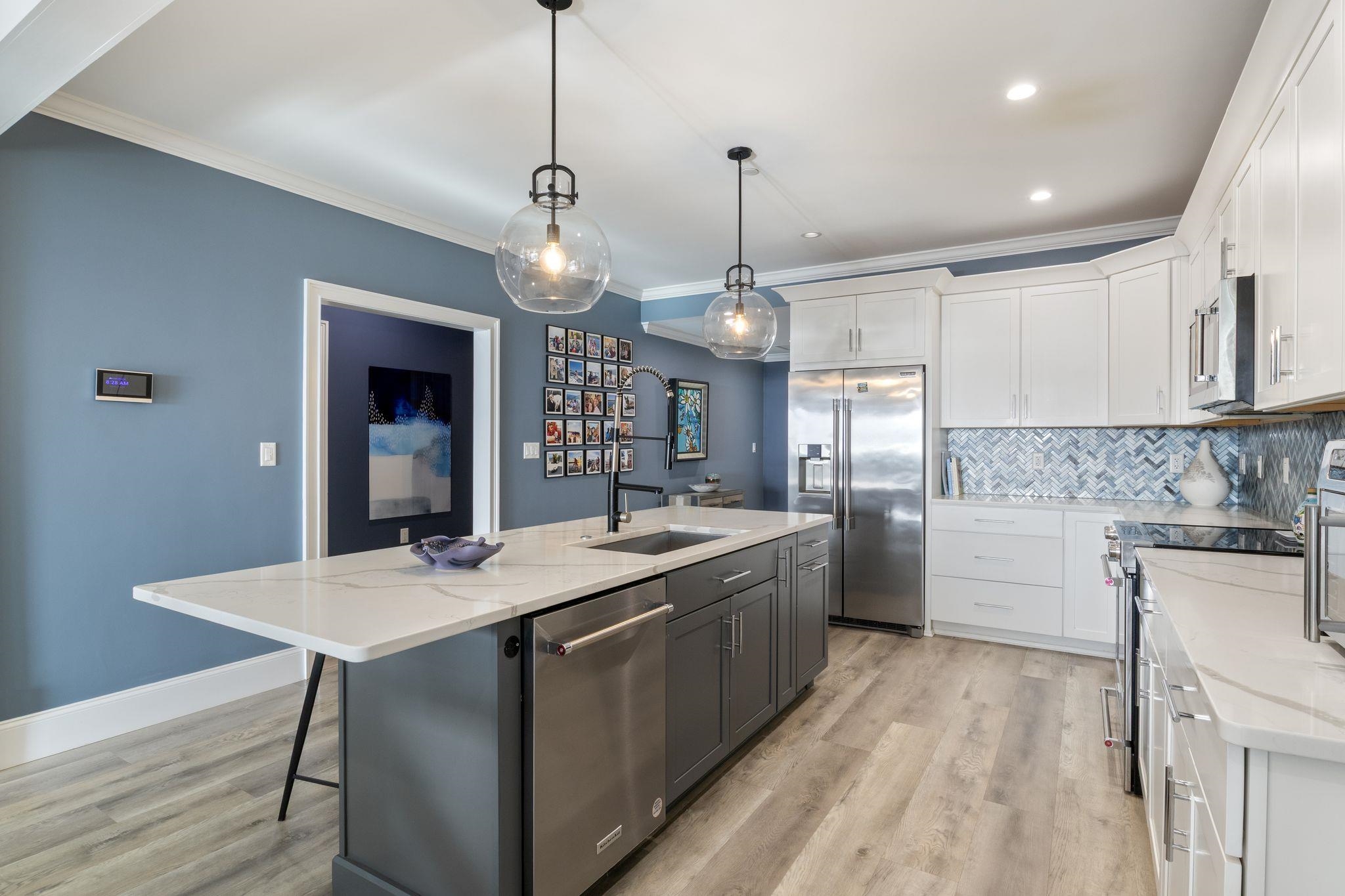 535 Ocean Boulevard 403