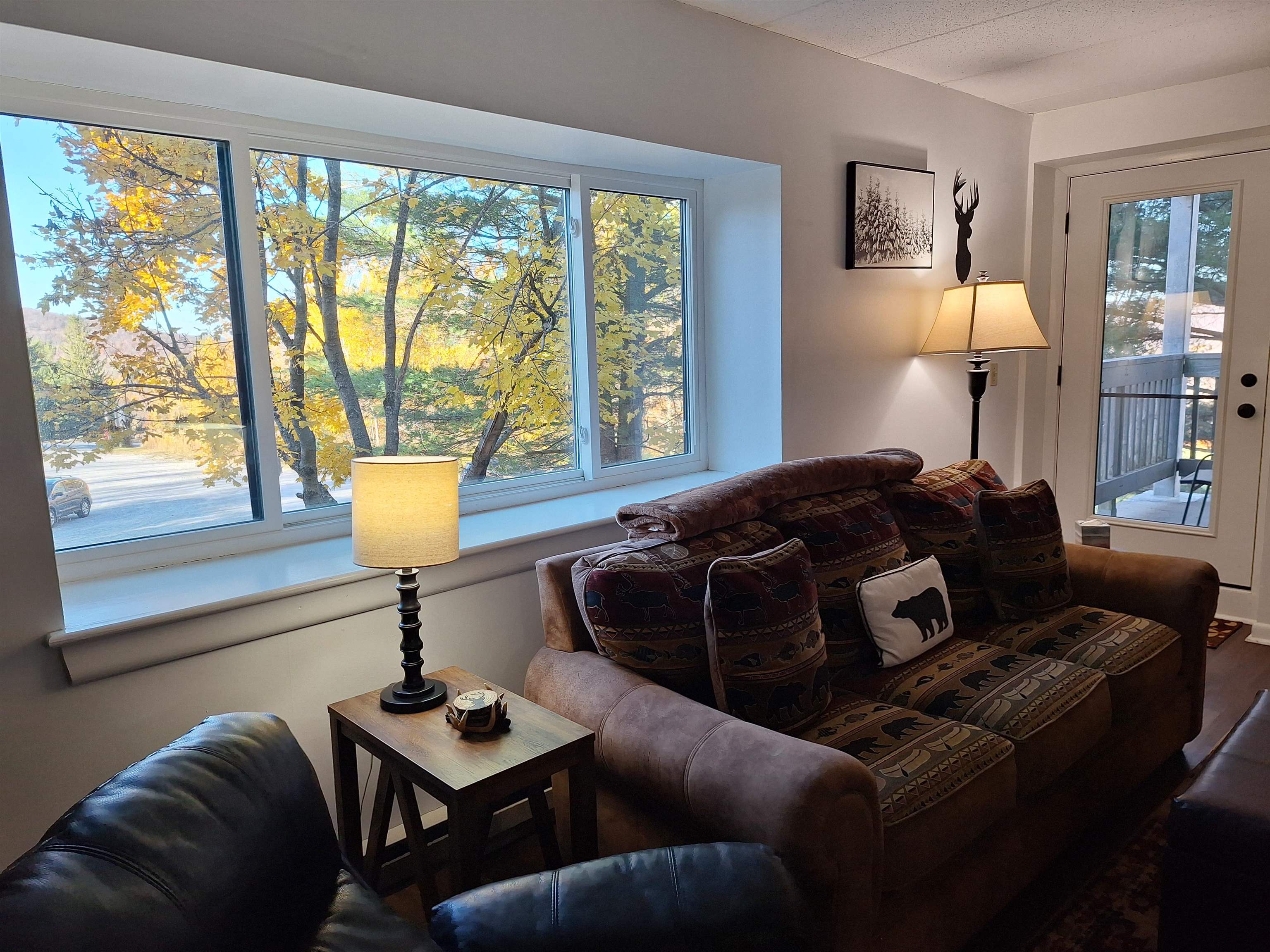 137 East Mountain Road 2B1