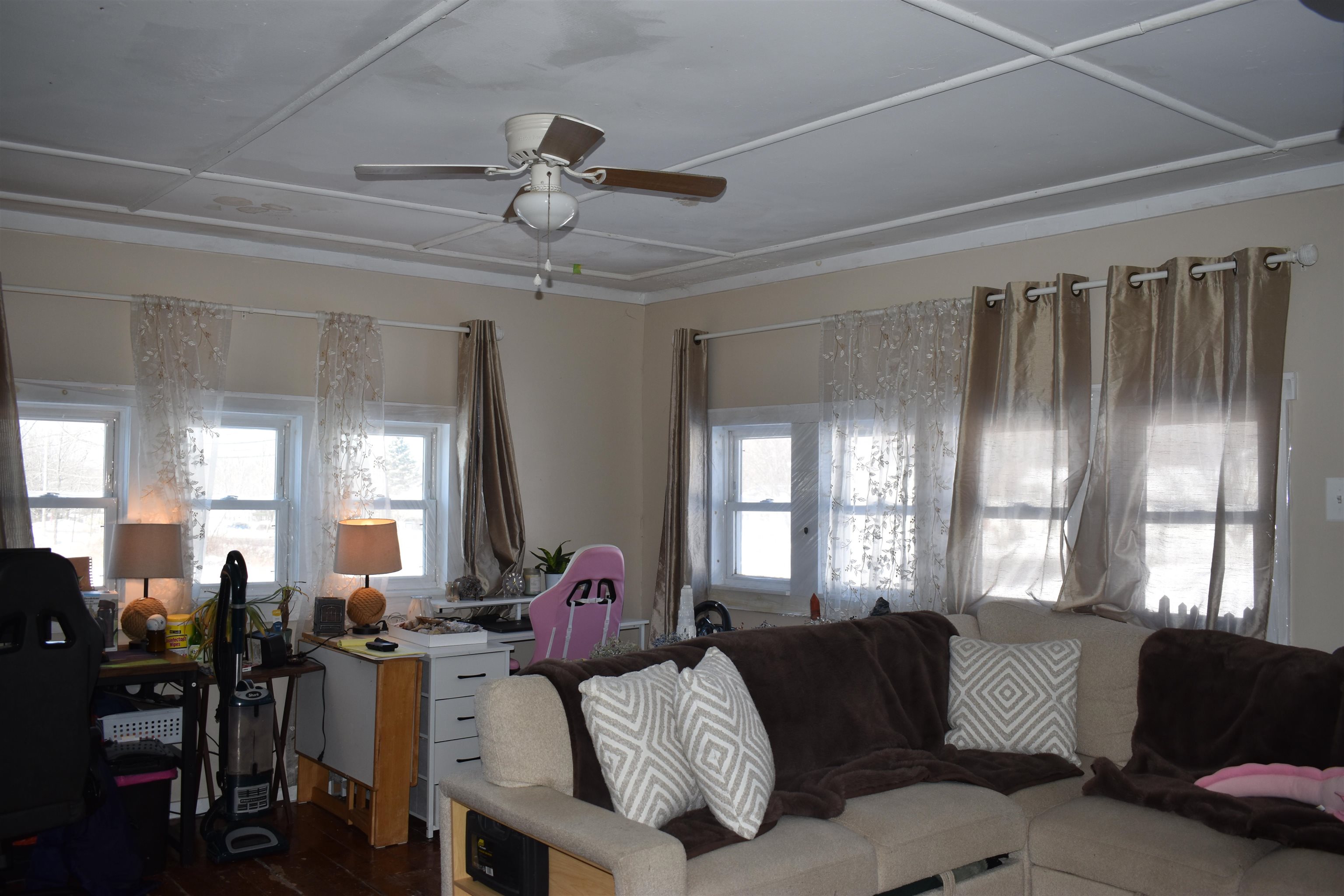 641 & 647 First NH Turnpike