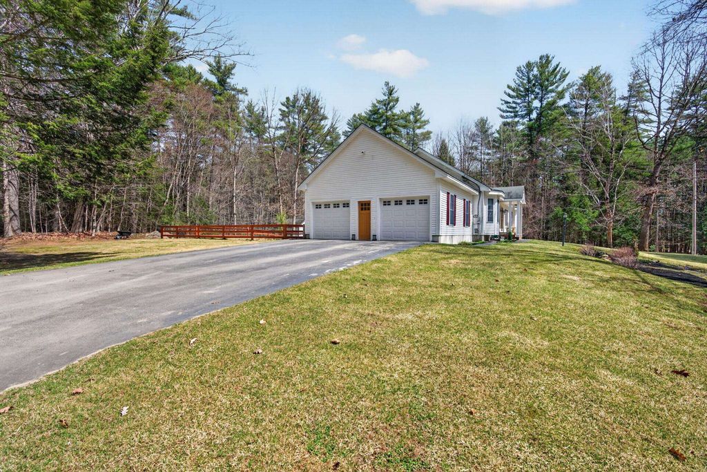 Photo of 3 Belmont Lane, Amherst, NH 03031 (MLS # 5083733)
