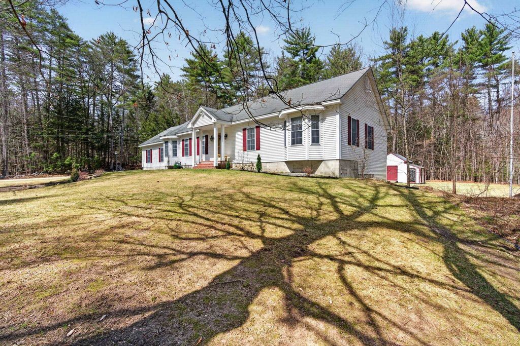 Photo of 3 Belmont Lane, Amherst, NH 03031 (MLS # 5083733)
