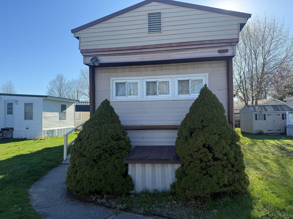 Photo of 3 Willow Street, Exeter, NH 03833 (MLS # 5089363)