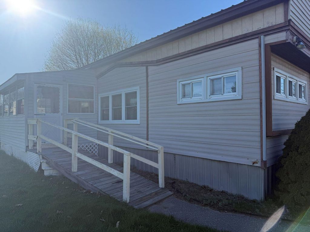 Photo of 3 Willow Street, Exeter, NH 03833 (MLS # 5089363)