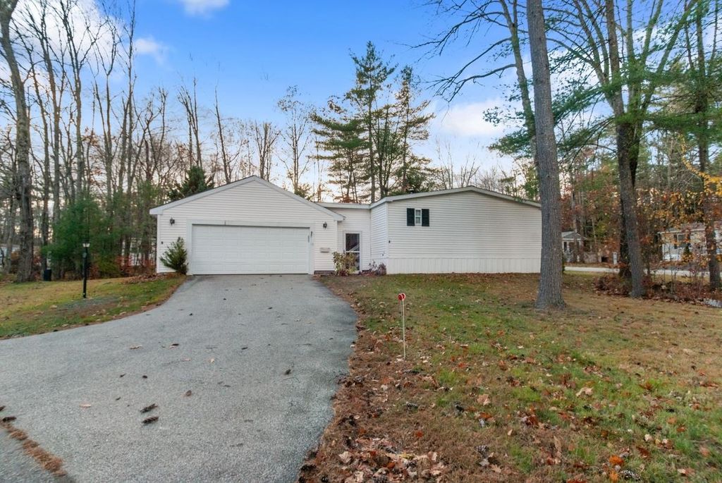 Photo of 10 Erin Lane, Rochester, NH 03868 (MLS # 5068973)
