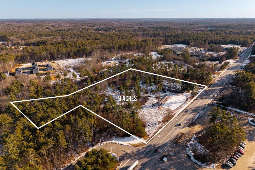 Photo of 555 CALEF Highway, Barrington, NH 03825 (MLS # 5073143)