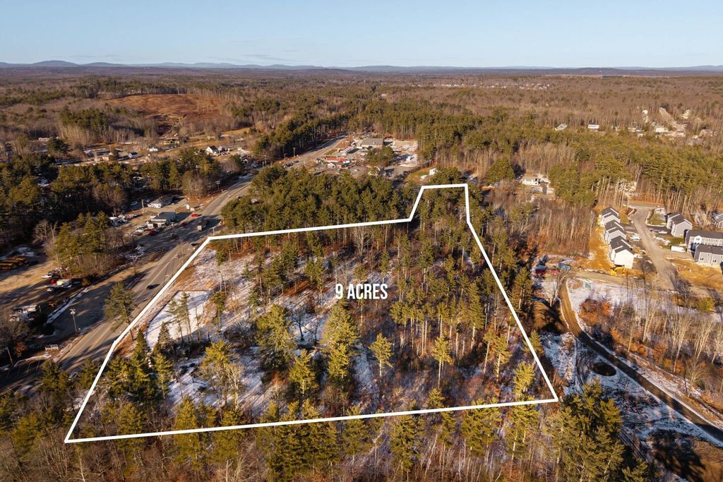 Photo of 555 CALEF Highway, Barrington, NH 03825 (MLS # 5073143)