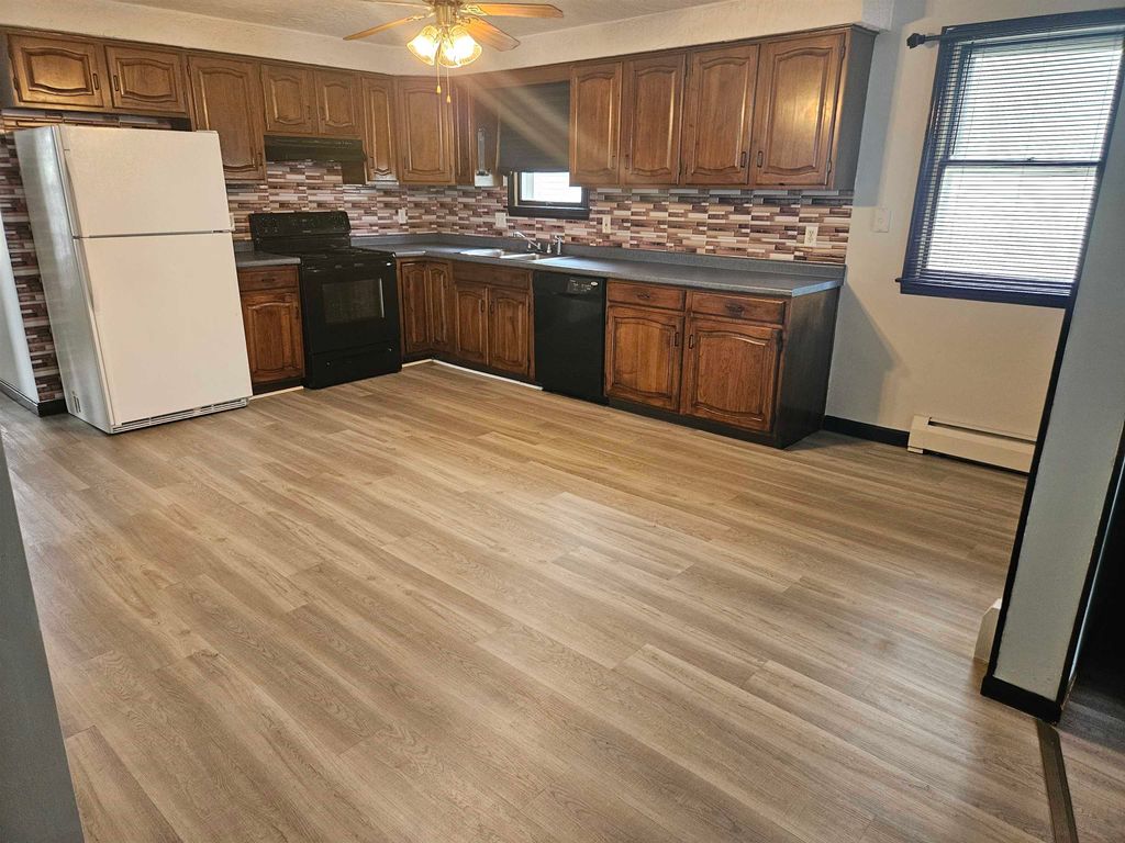 Photo of 82 Cumberland Street #1, Manchester, NH 03054 (MLS # 5071982)