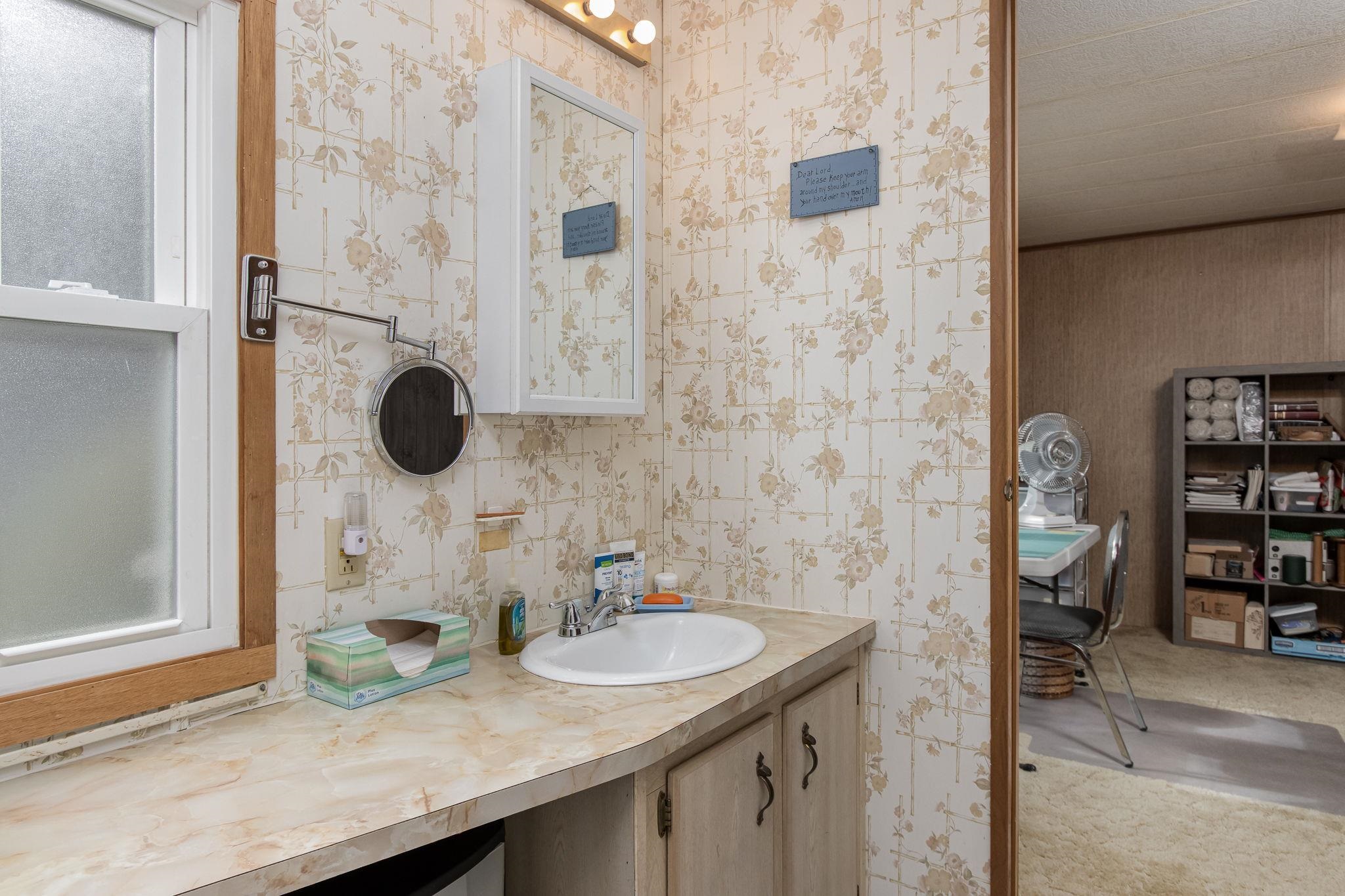 Goffstown, New Hampshire 03045, United States, 3 Bedrooms Bedrooms, ,2 BathroomsBathrooms,Residential,Active,249042