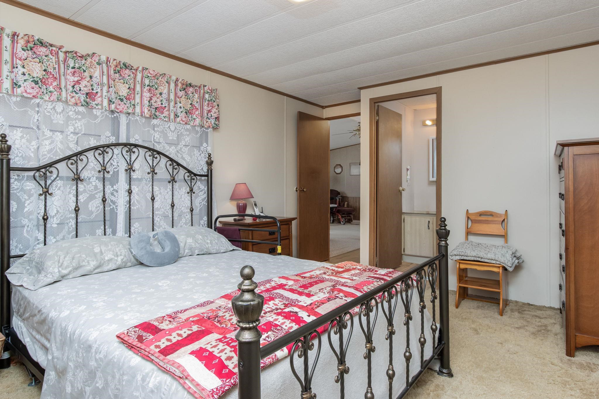 Goffstown, New Hampshire 03045, United States, 3 Bedrooms Bedrooms, ,2 BathroomsBathrooms,Residential,Active,249042