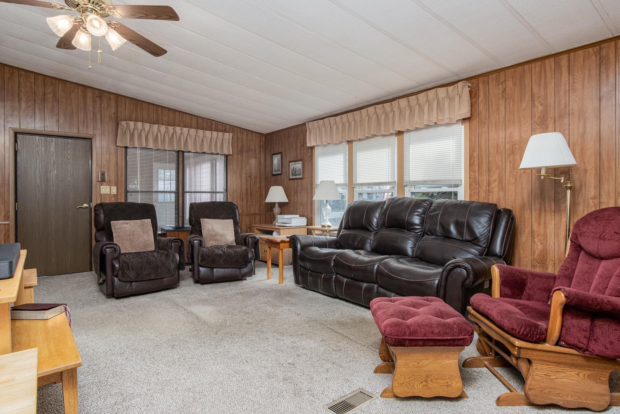 Goffstown, New Hampshire 03045, United States, 3 Bedrooms Bedrooms, ,2 BathroomsBathrooms,Residential,Active,249042