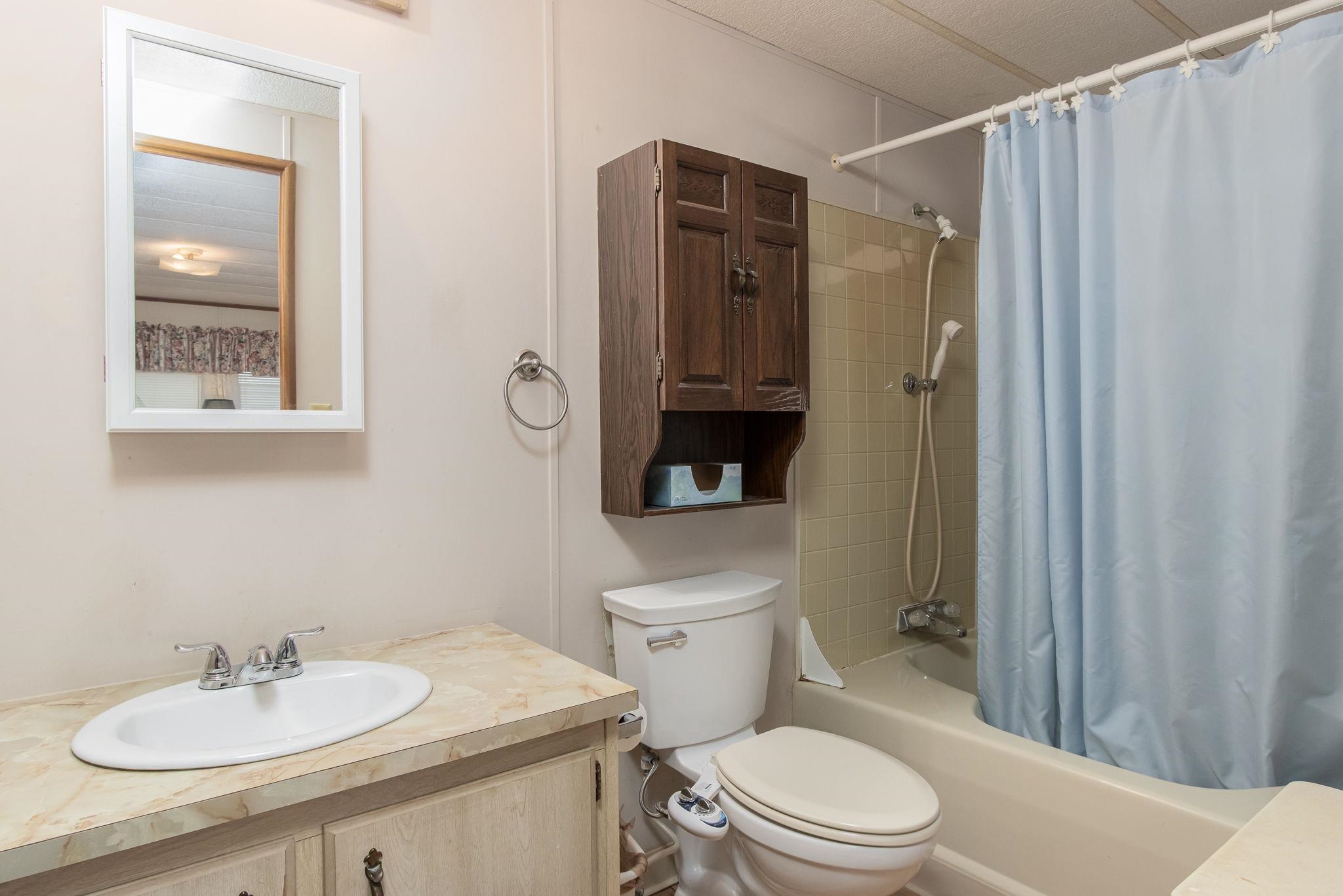 Goffstown, New Hampshire 03045, United States, 3 Bedrooms Bedrooms, ,2 BathroomsBathrooms,Residential,Active,249042