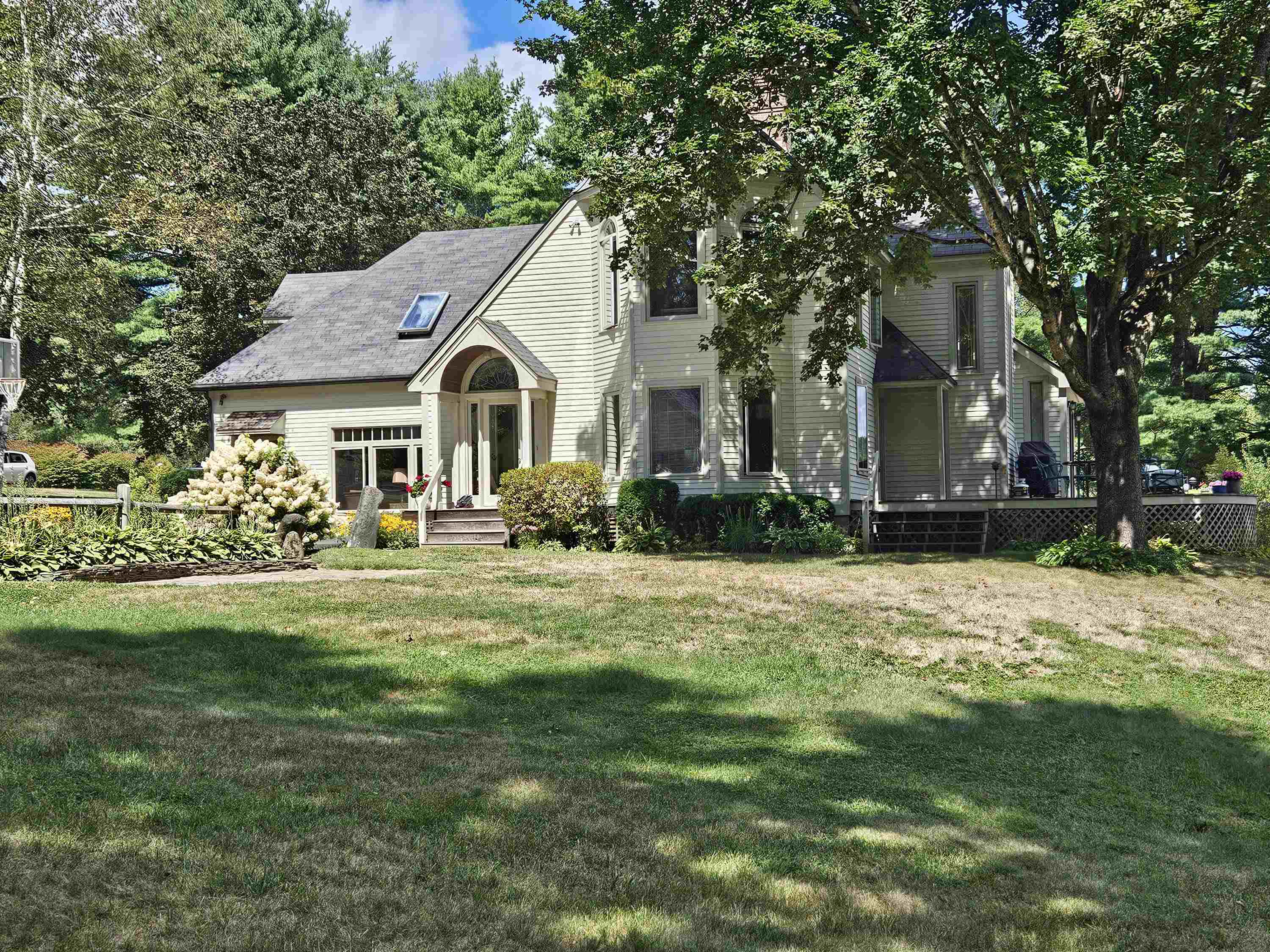 5 Hillwinds North Road