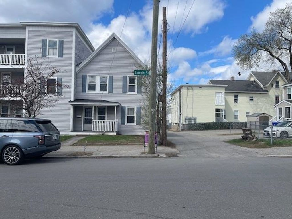 Photo of 460 Lincoln Street, Manchester, NH 03103 (MLS # 5085869)