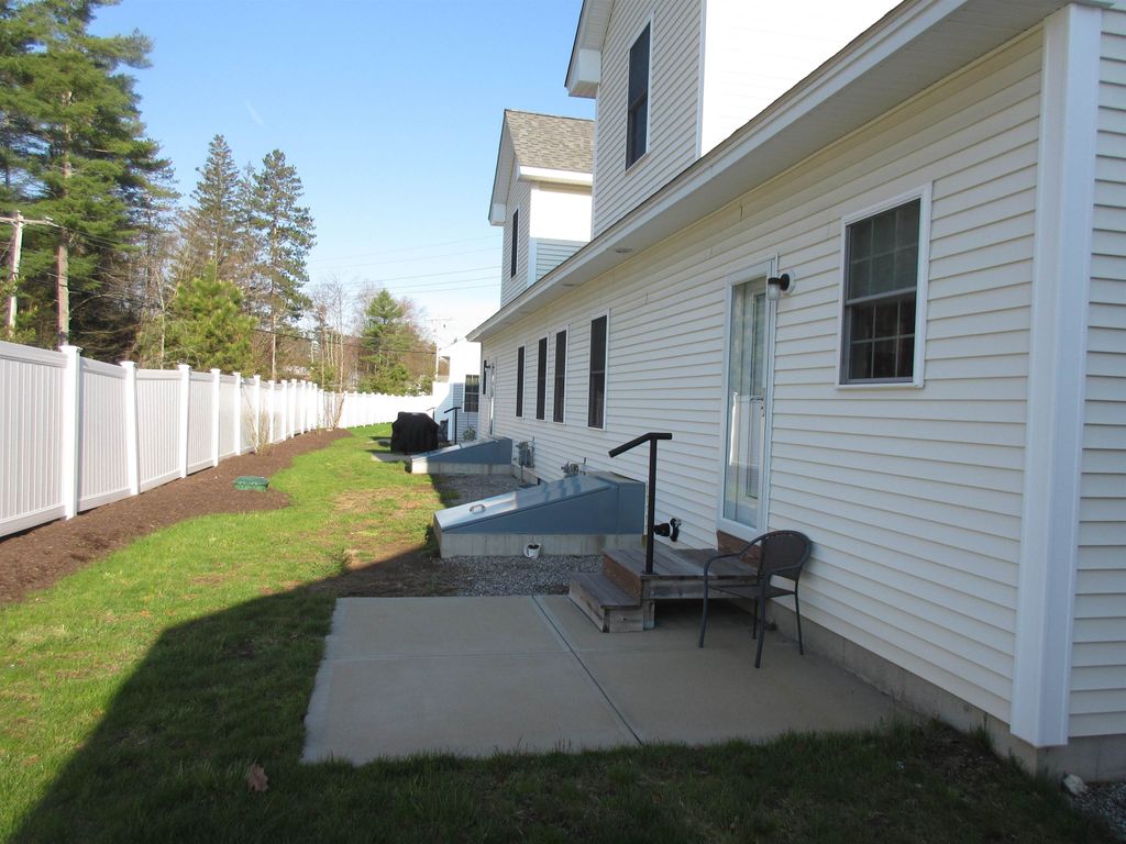 Photo of 14 Angel Point Circle #A, Goffstown, NH 03045 (MLS # 5086964)