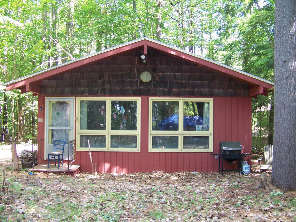 Photo of 1 Museum Shores Road, Wolfeboro, NH 03894 (MLS # 5087091)
