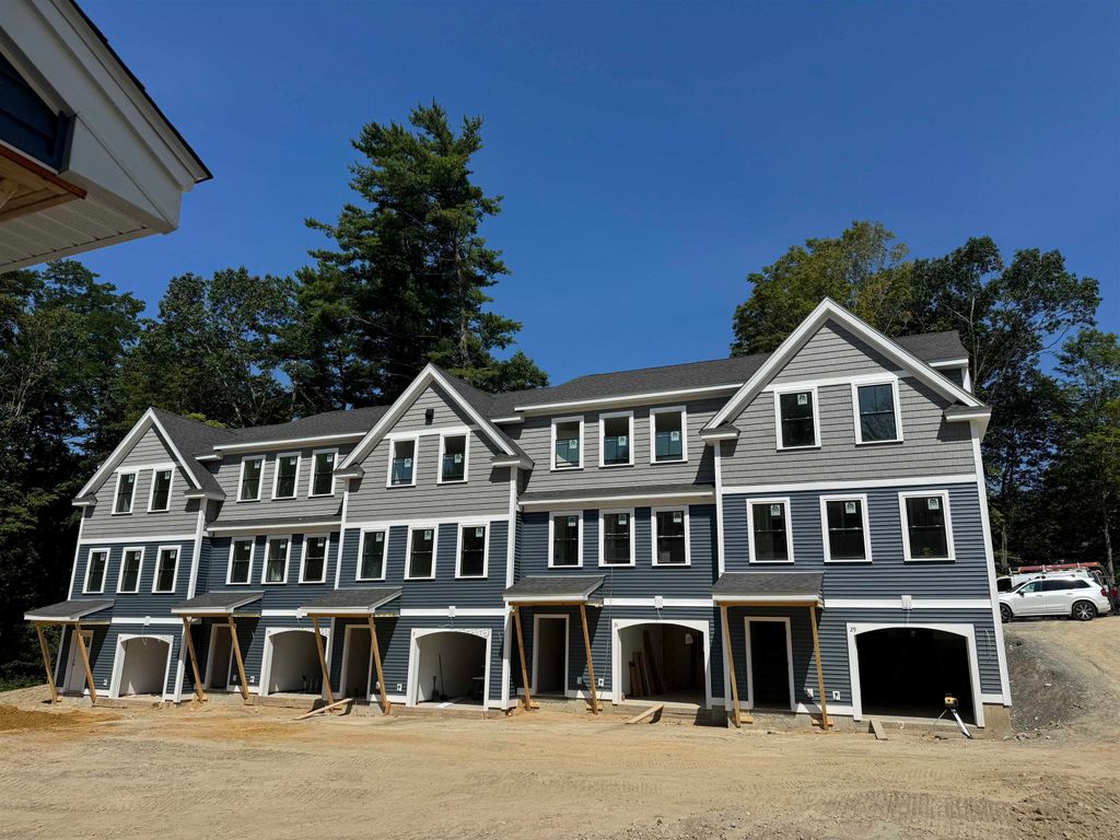 Photo of 25 Lenox Drive #A, Dover, NH 03820 (MLS # 5056031)