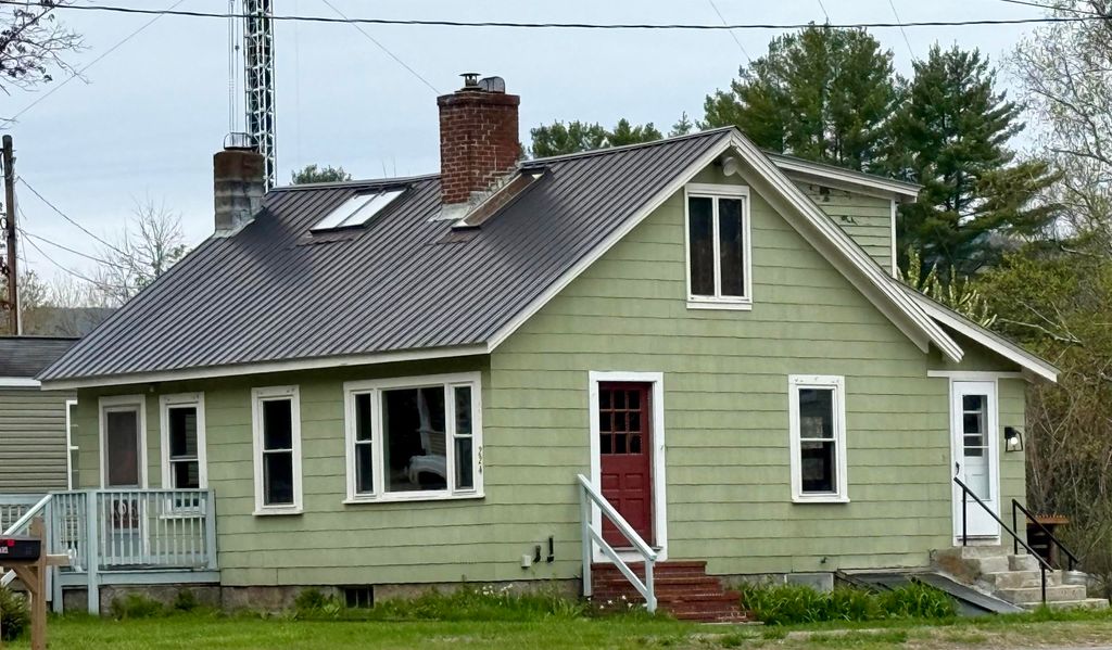 Photo of 224 East Main Street, Conway, NH 03818 (MLS # 5088724)
