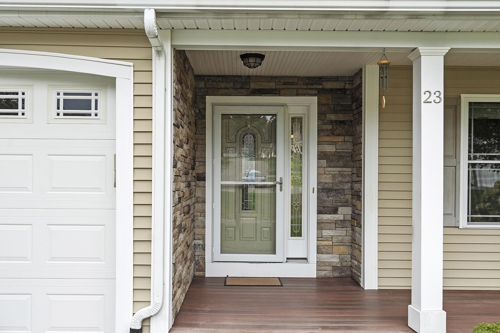 23 Whispering Oaks Road