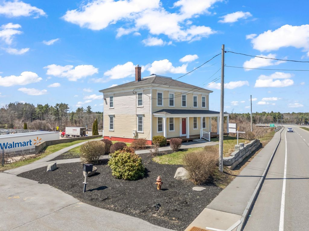 Photo of 2204 Woodbury Avenue, Newington, NH 03801 (MLS # 5074359)
