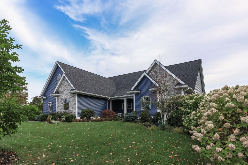 Photo of 12 Stage Road, Hampstead, NH 03841 (MLS # 5063391)
