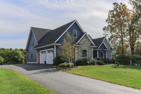 Photo of 12 Stage Road, Hampstead, NH 03841 (MLS # 5063391)