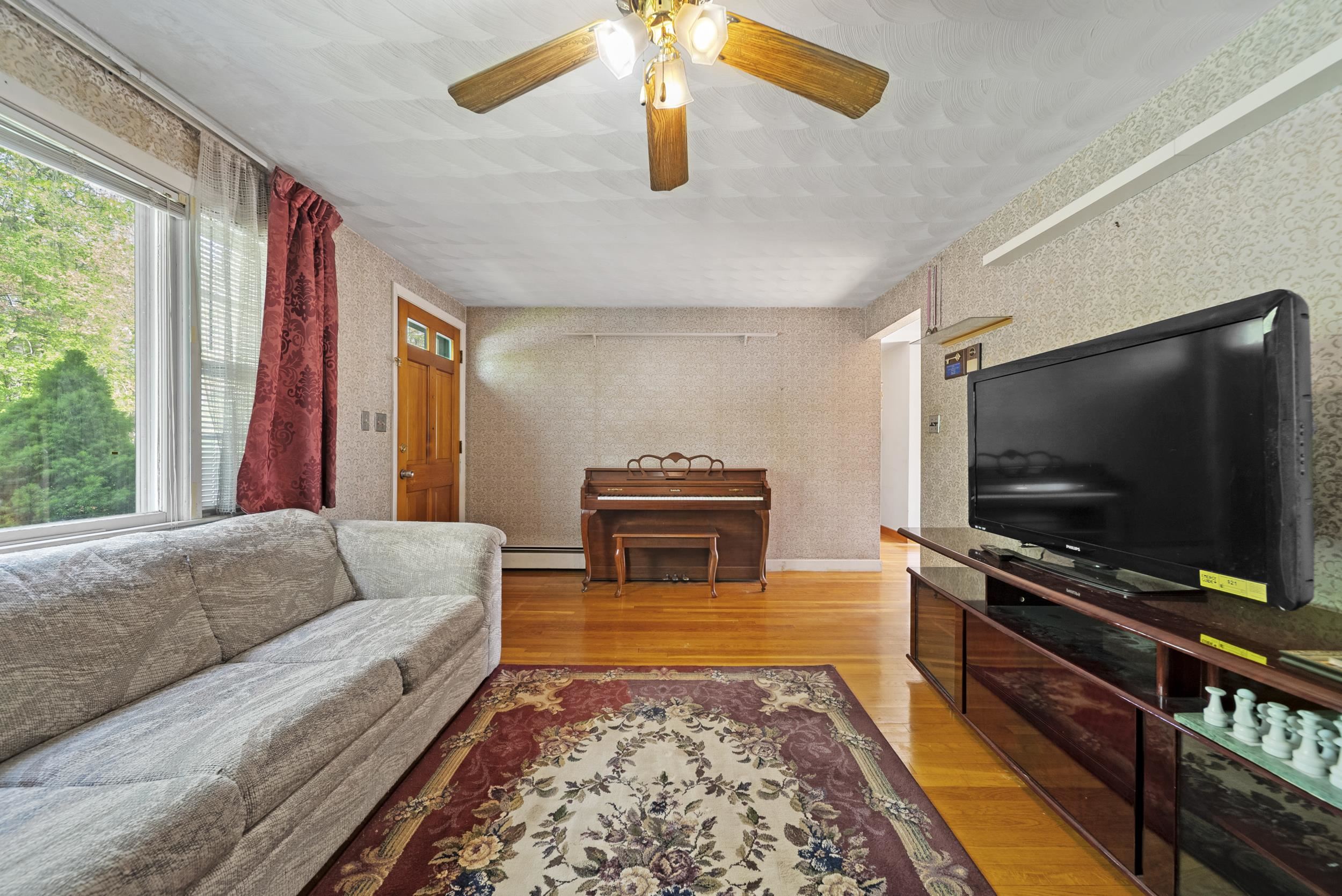 11 Hanson Avenue