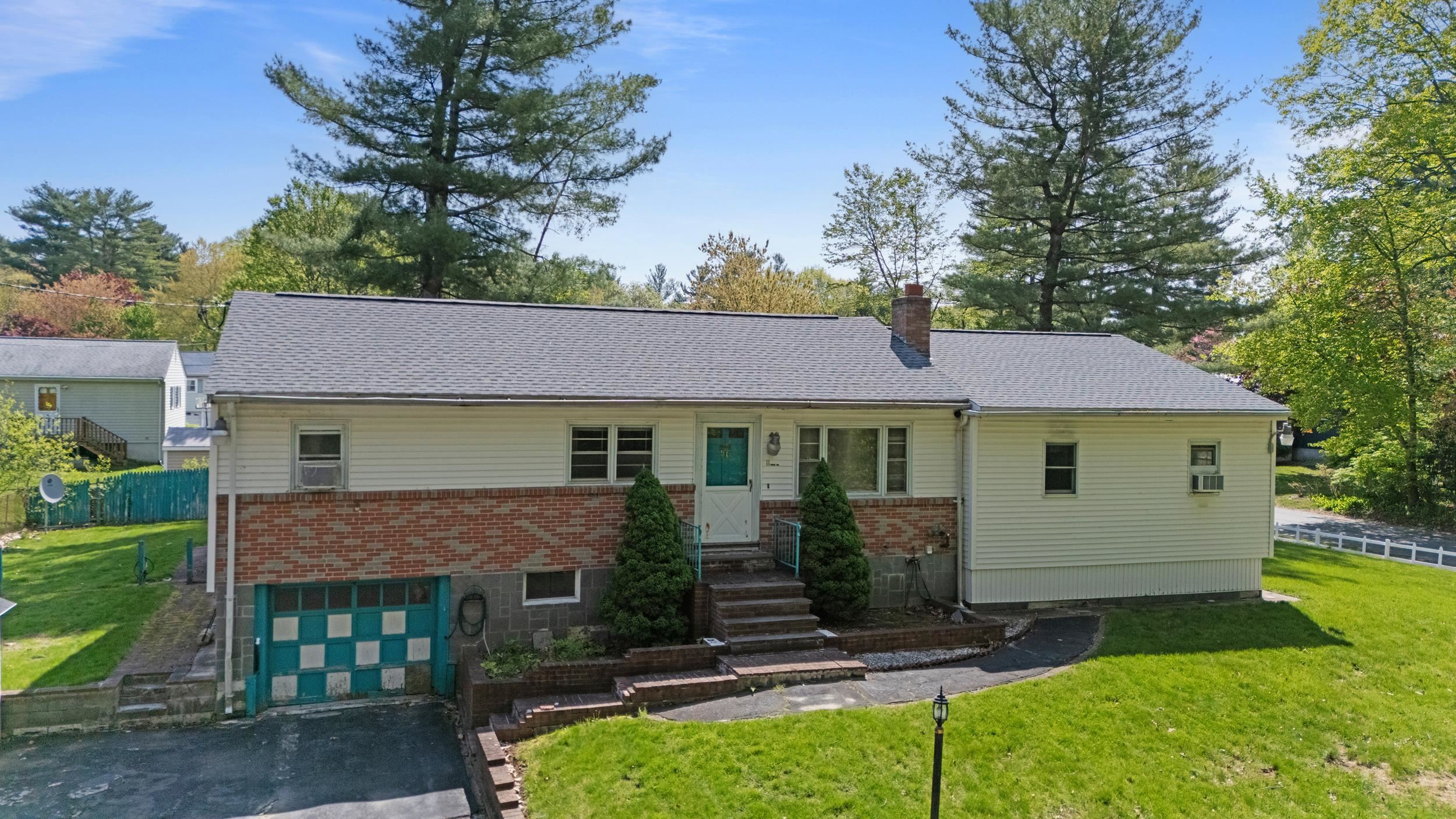 11 Hanson Avenue