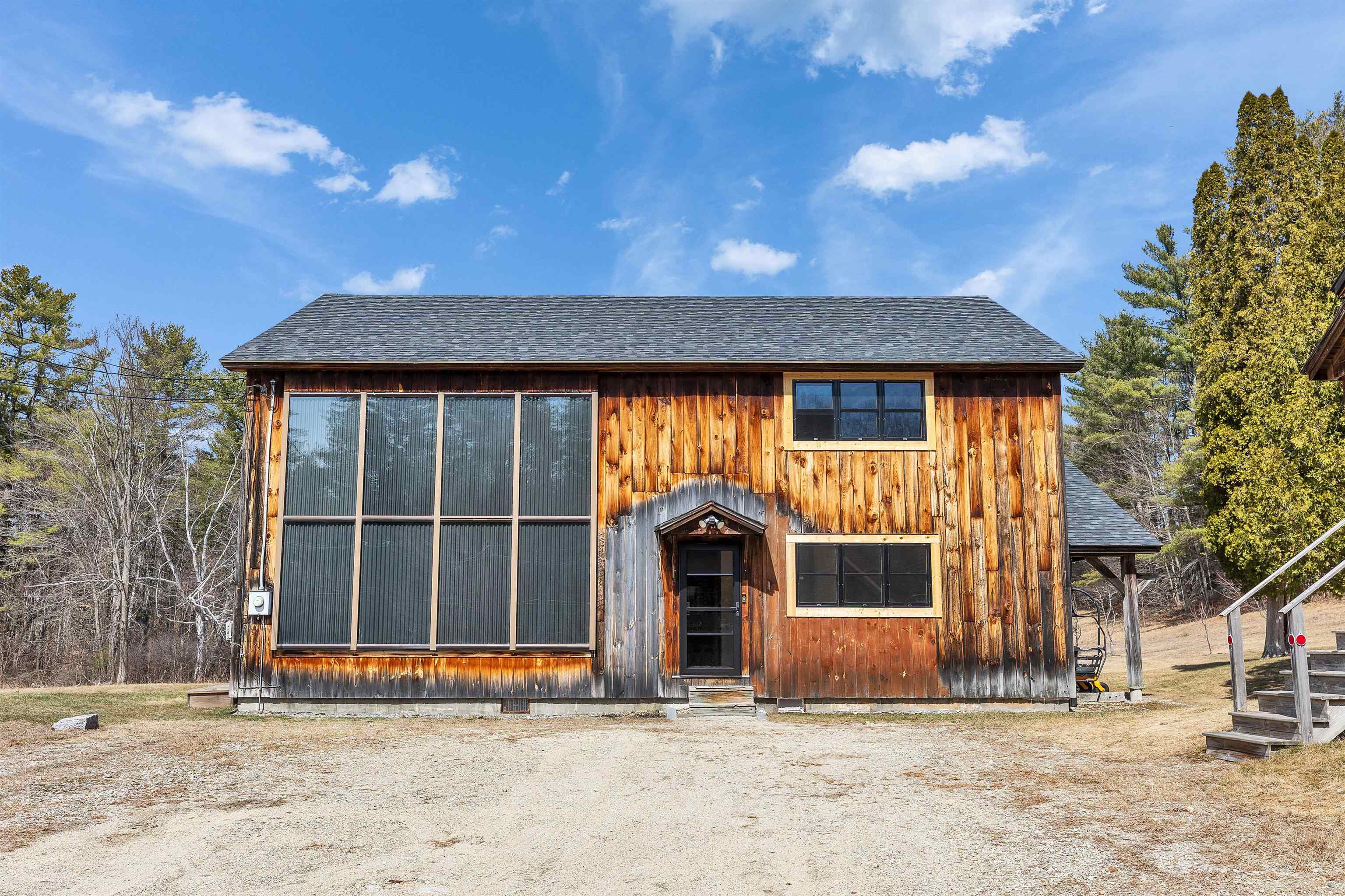 Bennington, New Hampshire 03442, United States, 2 Bedrooms Bedrooms, ,3 BathroomsBathrooms,Residential,Active,135580