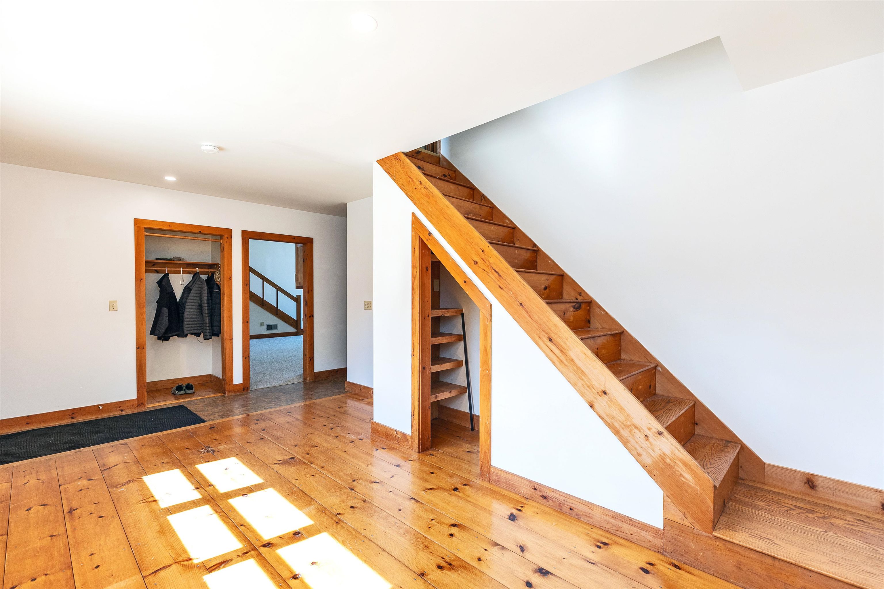 Bennington, New Hampshire 03442, United States, 2 Bedrooms Bedrooms, ,3 BathroomsBathrooms,Residential,Active,135580