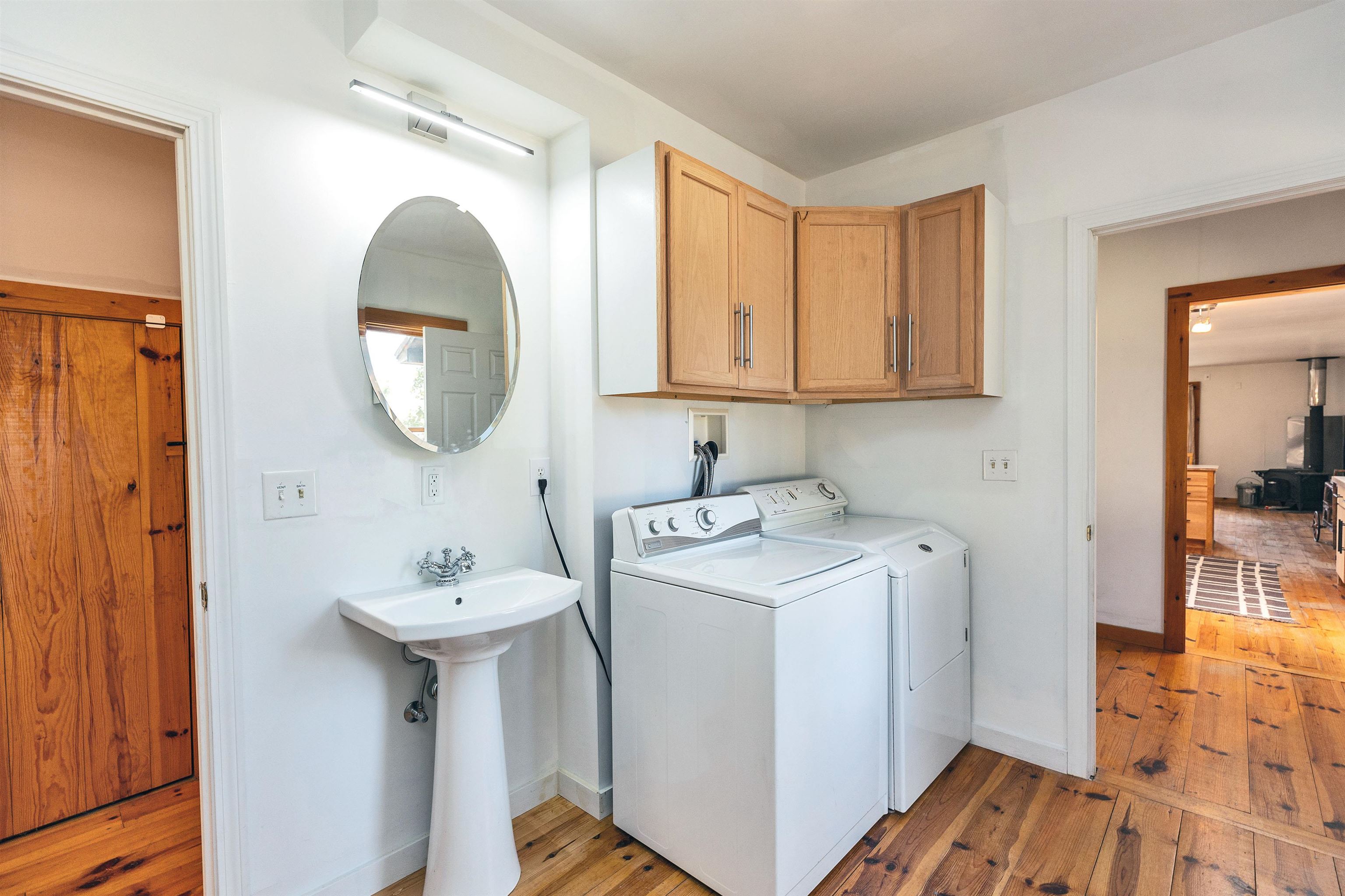 Bennington, New Hampshire 03442, United States, 2 Bedrooms Bedrooms, ,3 BathroomsBathrooms,Residential,Active,135580