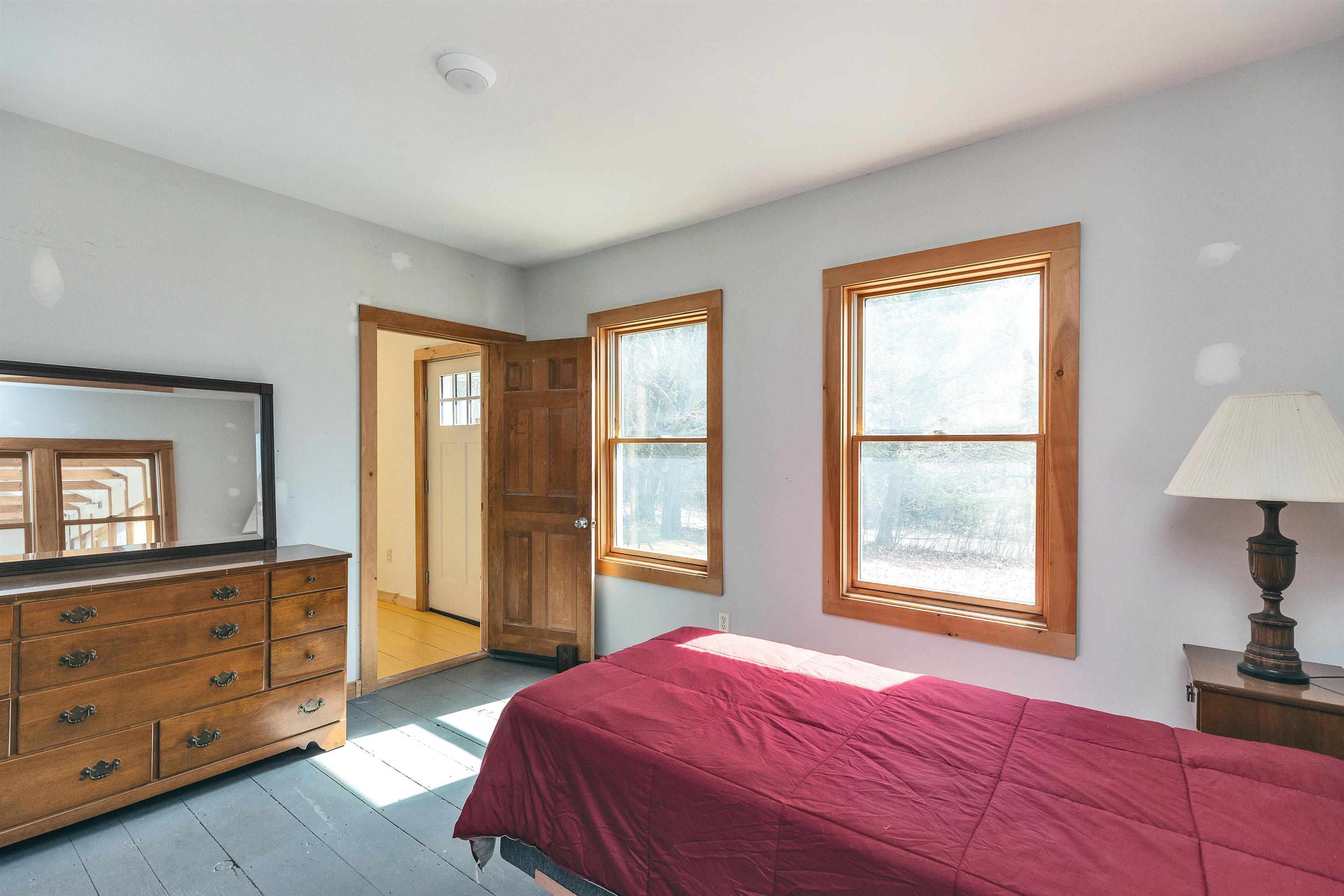 Bennington, New Hampshire 03442, United States, 2 Bedrooms Bedrooms, ,3 BathroomsBathrooms,Residential,Active,135580