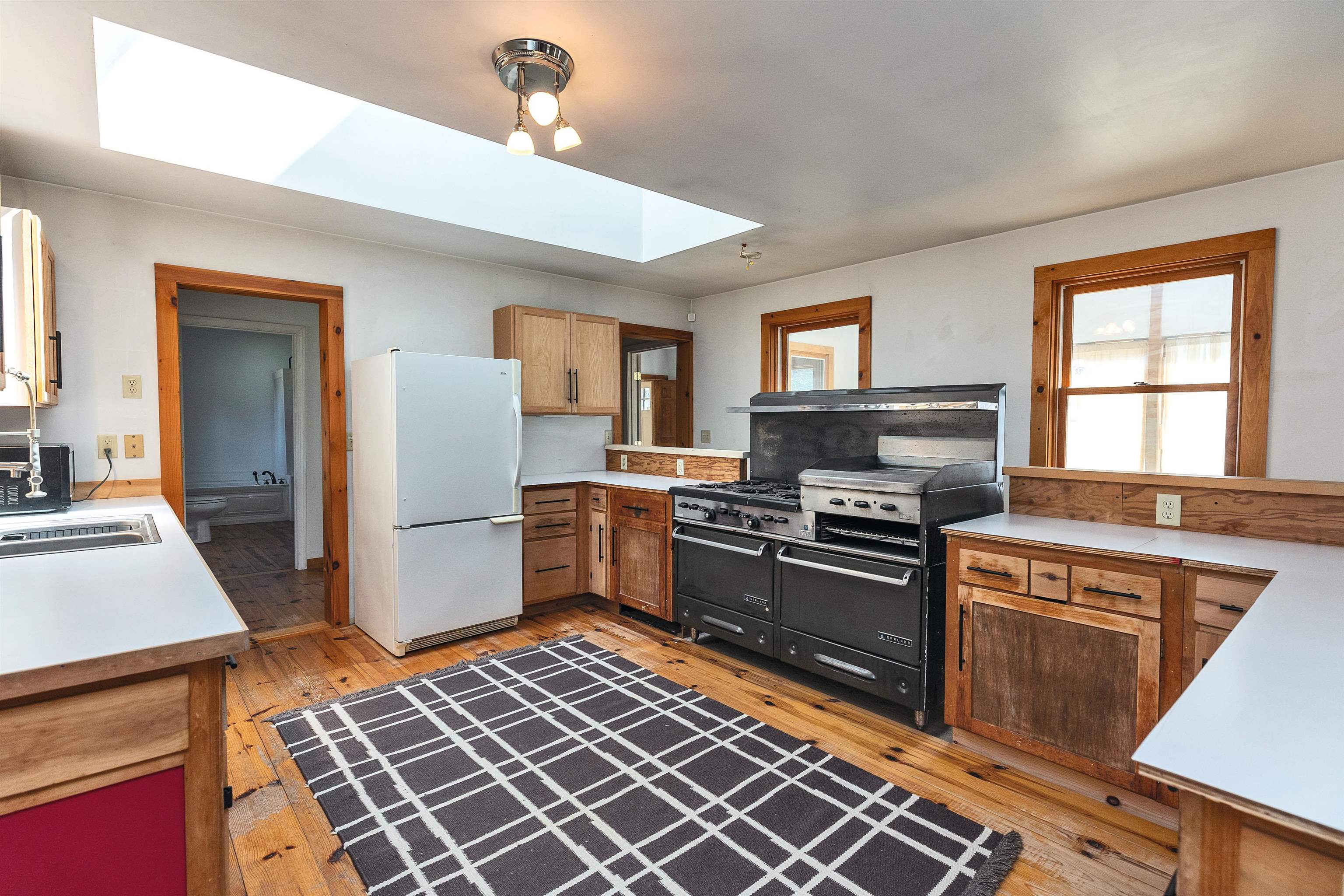 Bennington, New Hampshire 03442, United States, 2 Bedrooms Bedrooms, ,3 BathroomsBathrooms,Residential,Active,135580