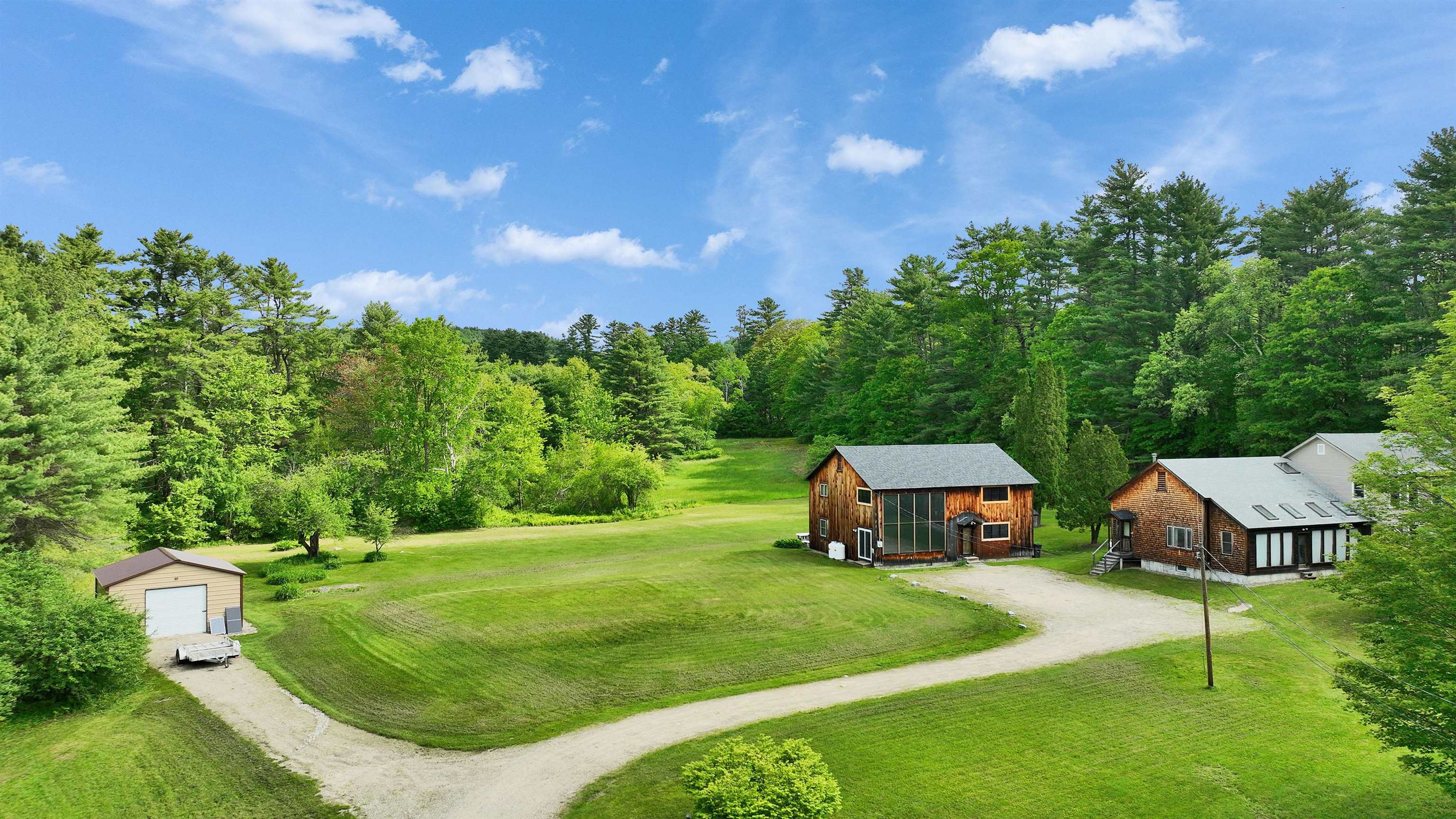 Bennington, New Hampshire 03442, United States, 2 Bedrooms Bedrooms, ,3 BathroomsBathrooms,Residential,Active,135580