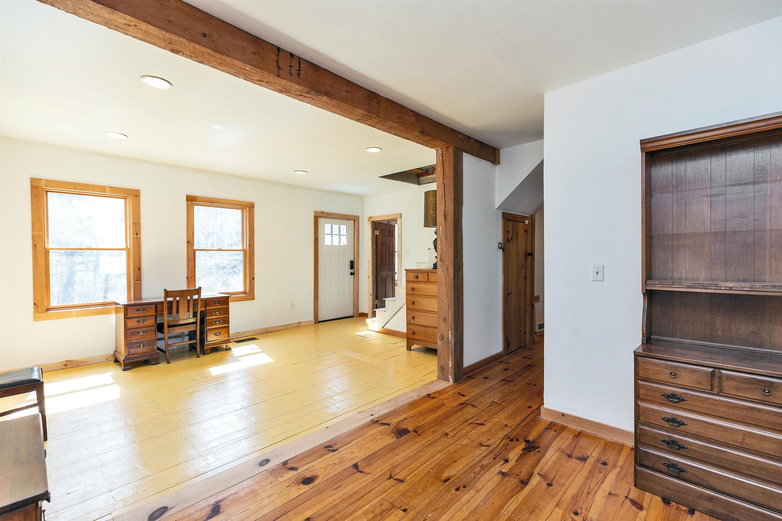 Bennington, New Hampshire 03442, United States, 2 Bedrooms Bedrooms, ,3 BathroomsBathrooms,Residential,Active,135580