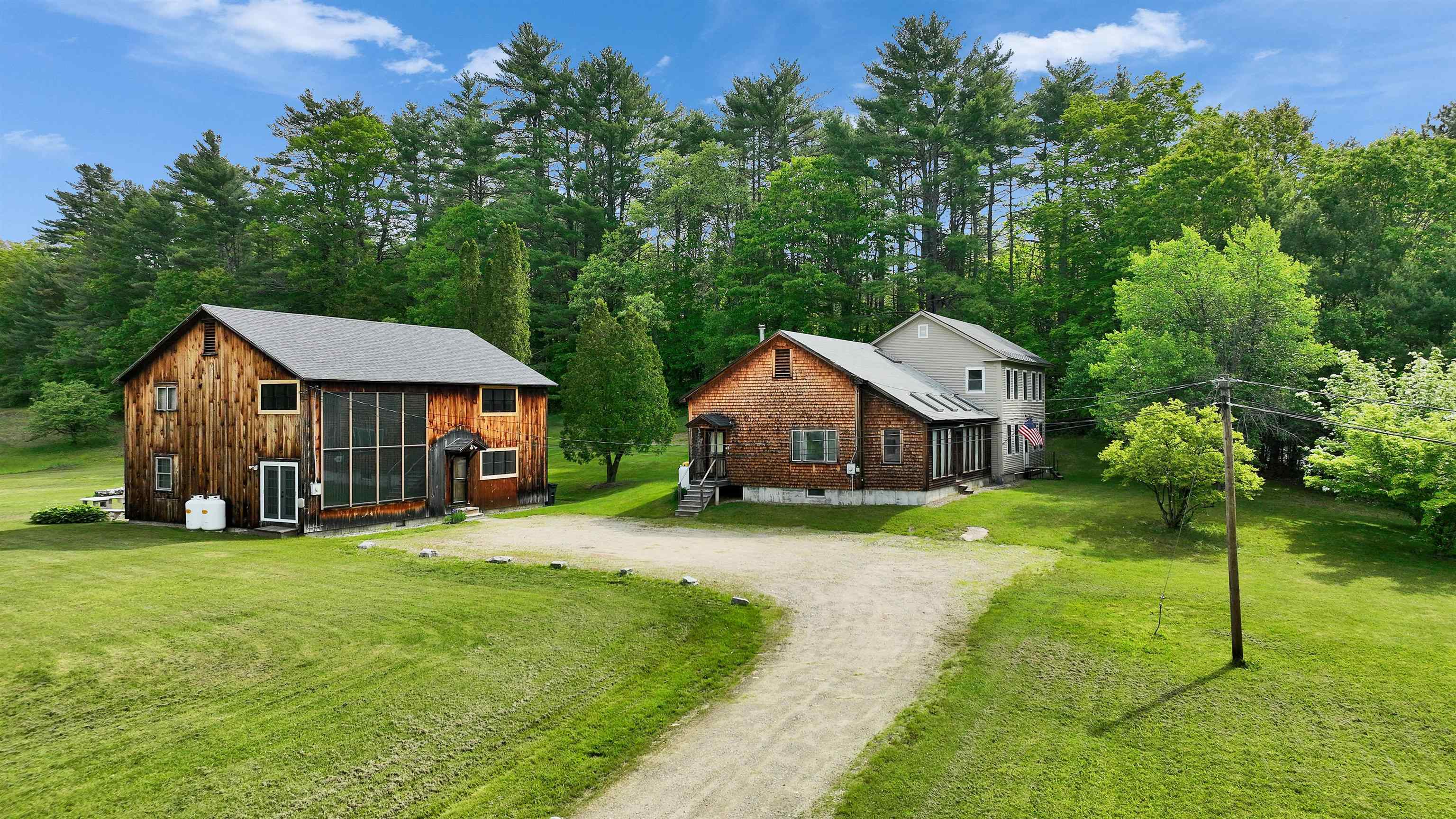 Bennington, New Hampshire 03442, United States, 2 Bedrooms Bedrooms, ,3 BathroomsBathrooms,Residential,Active,135580