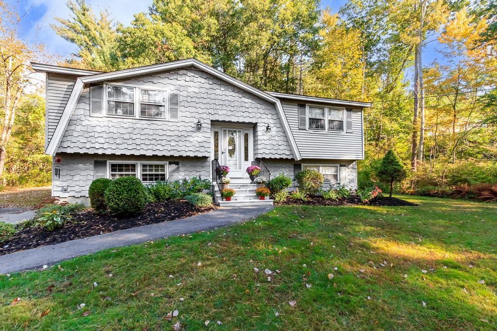 Photo of 29 Rock Pond Road, Windham, NH 03087 (MLS # 5065452)