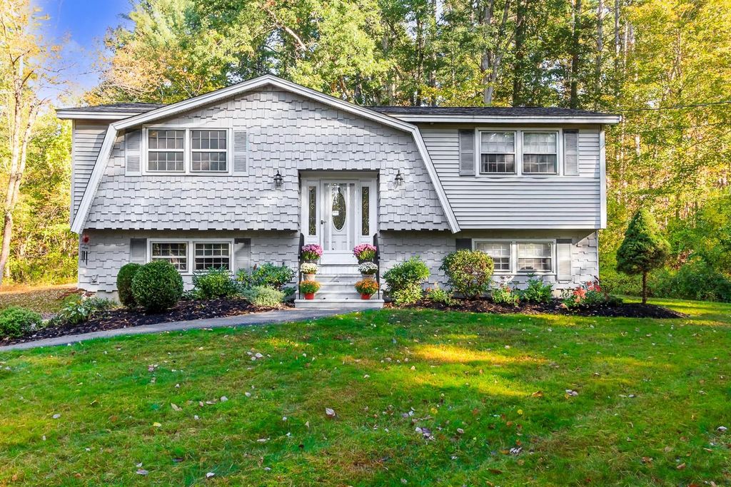 Photo of 29 Rock Pond Road, Windham, NH 03087 (MLS # 5065452)