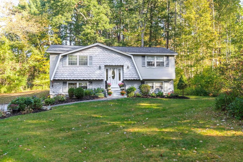 Photo of 29 Rock Pond Road, Windham, NH 03087 (MLS # 5065452)