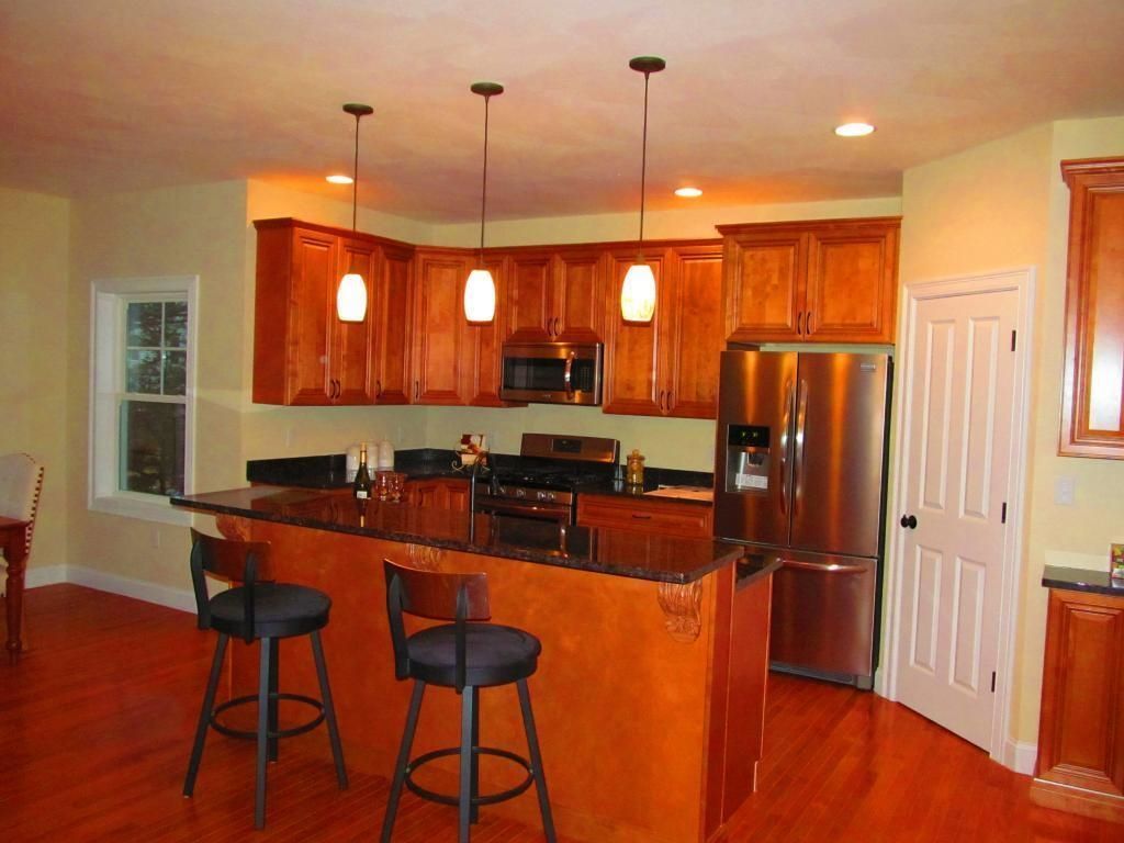 Photo of 214 Dallaire Street, Manchester, NH 03104 (MLS # 5072336)