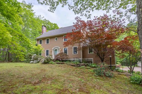 15 Alexander Road Londonderry NH 03053