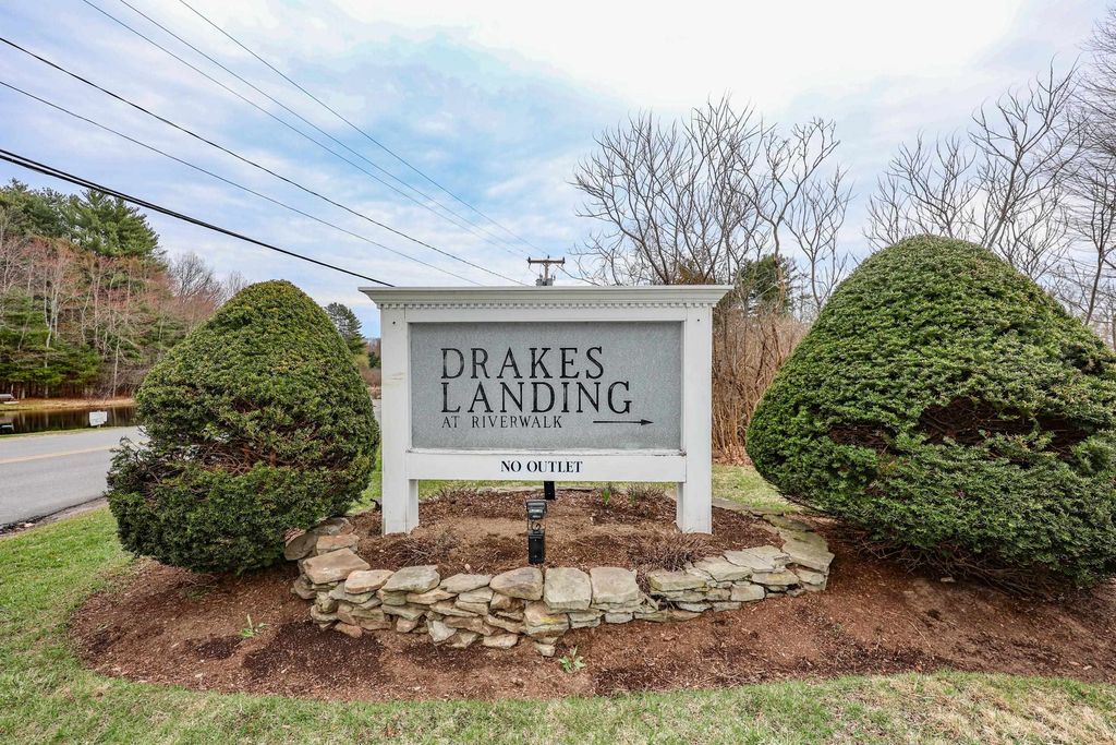 Photo of 49 Drakes Landing, Hampton, NH 03842 (MLS # 5083489)