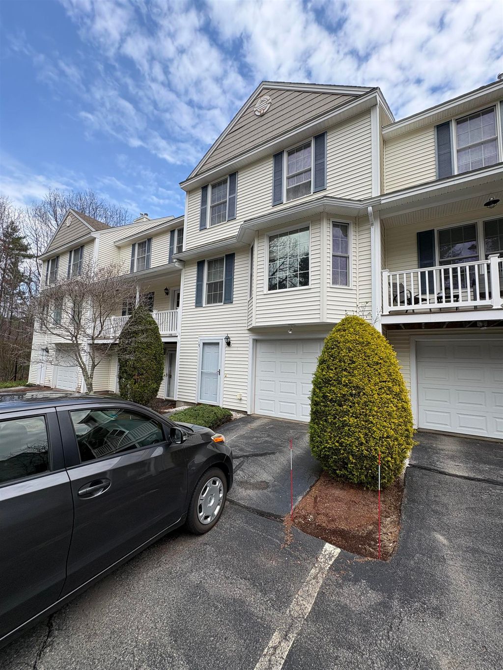 Photo of 19 Mulberry Lane, Amherst, NH 03031 (MLS # 5083906)